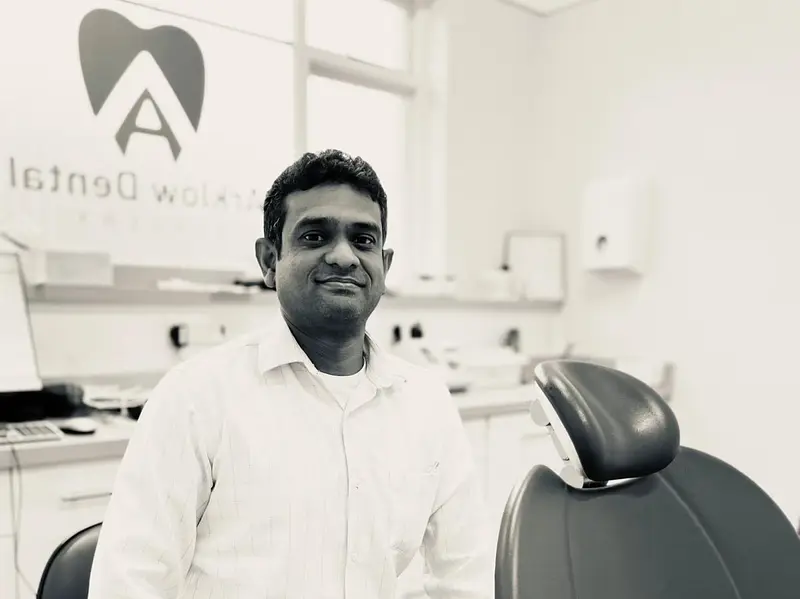 Dr Giridhar Govardan