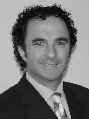 Dr Tom Houlihan